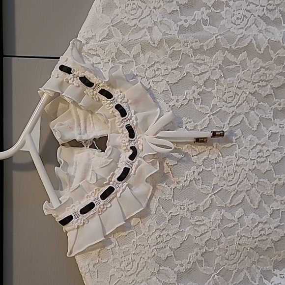 White Long Sleeve Lace Blouse - Picture 1 of 4